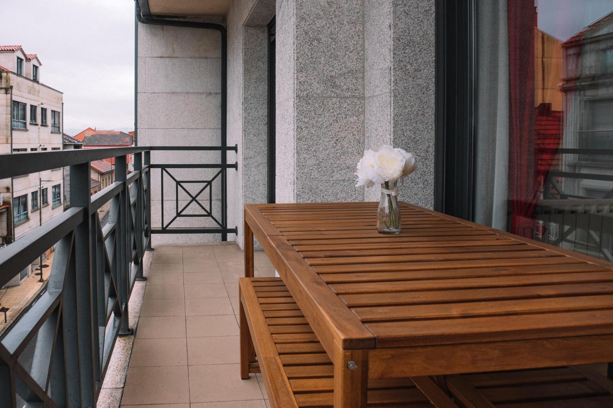 Vistas Al Mar En El Centro By Cabana Rentals Moaña Exterior foto